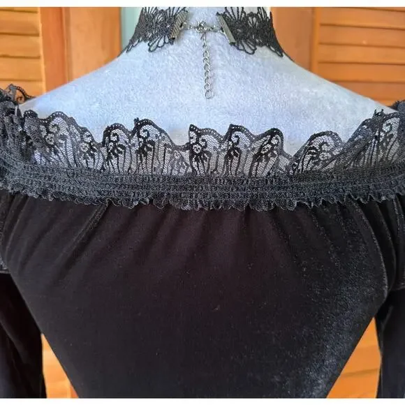 Devil Fashion Gothic Victorian Vampire Black Velvet Beaded Rose & Lace Top - Picture 10 of 16